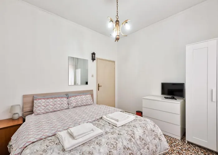 Downtown Railway Station Venice *