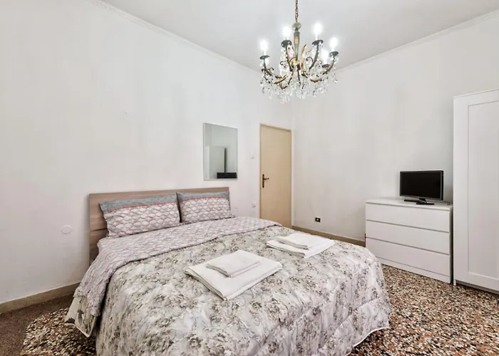 Downtown Railway Station Venice * Mestre