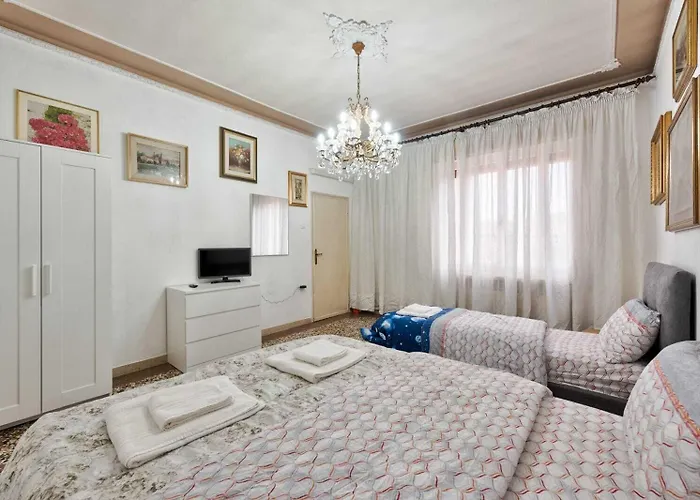 Downtown Railway Station Venice *