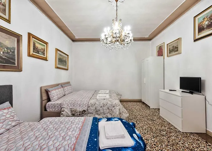 Downtown Railway Station Venice * Mestre